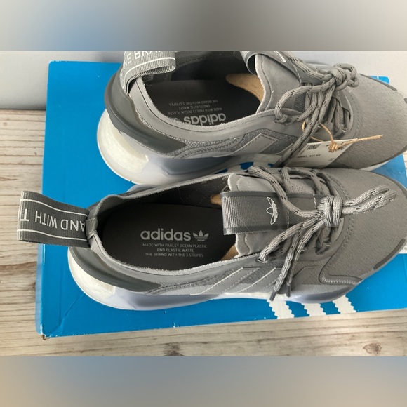 Adidas Women’s NMD shoes, NWT - Picture 3 of 6